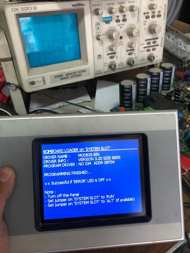 Photo de renouvellement d'armoire de contrôle industriel Expertronics